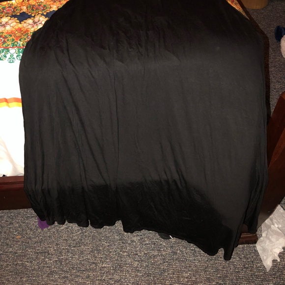 Black skirt - Picture 3 of 4